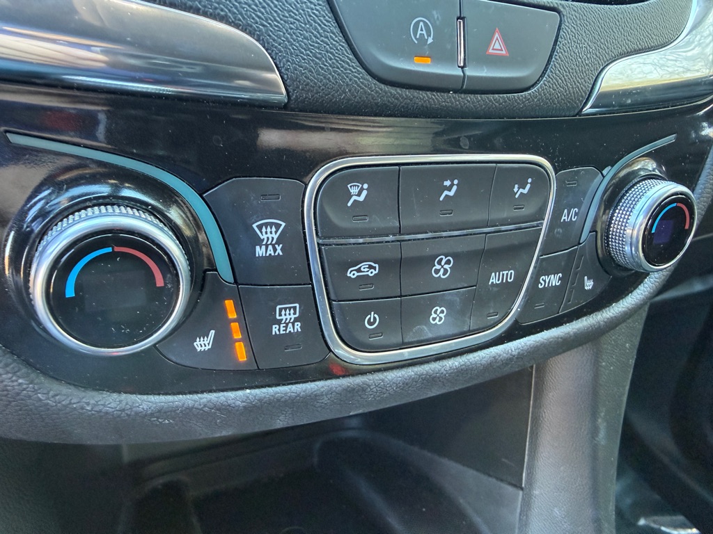 Photo 17 of this CHEVROLET EQUINOX
