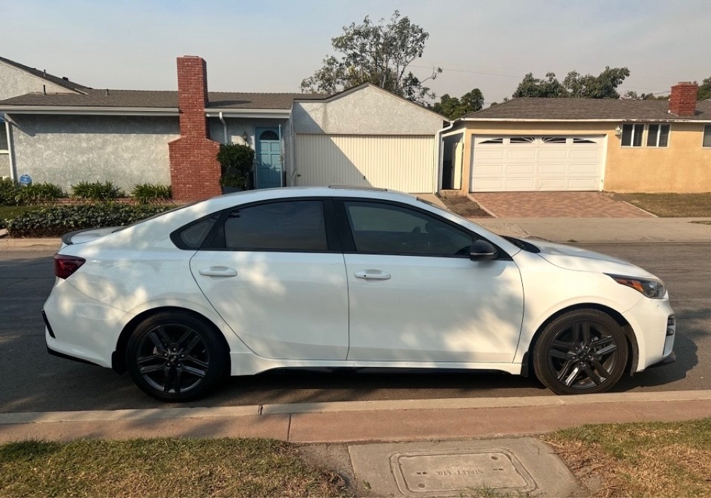 Photo 3 of this KIA FORTE