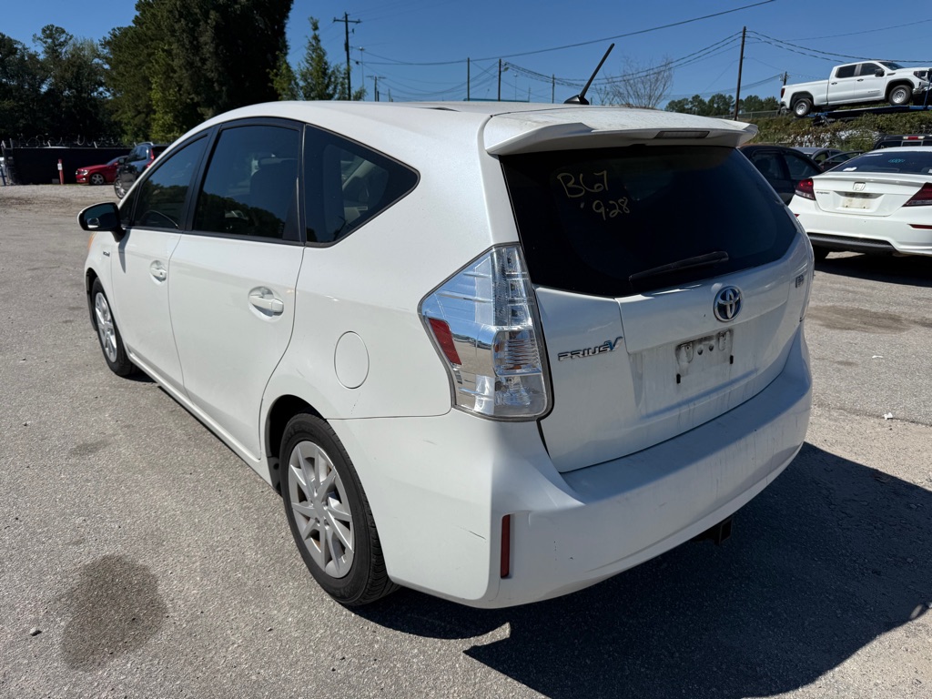 Photo 3 of this TOYOTA PRIUS V