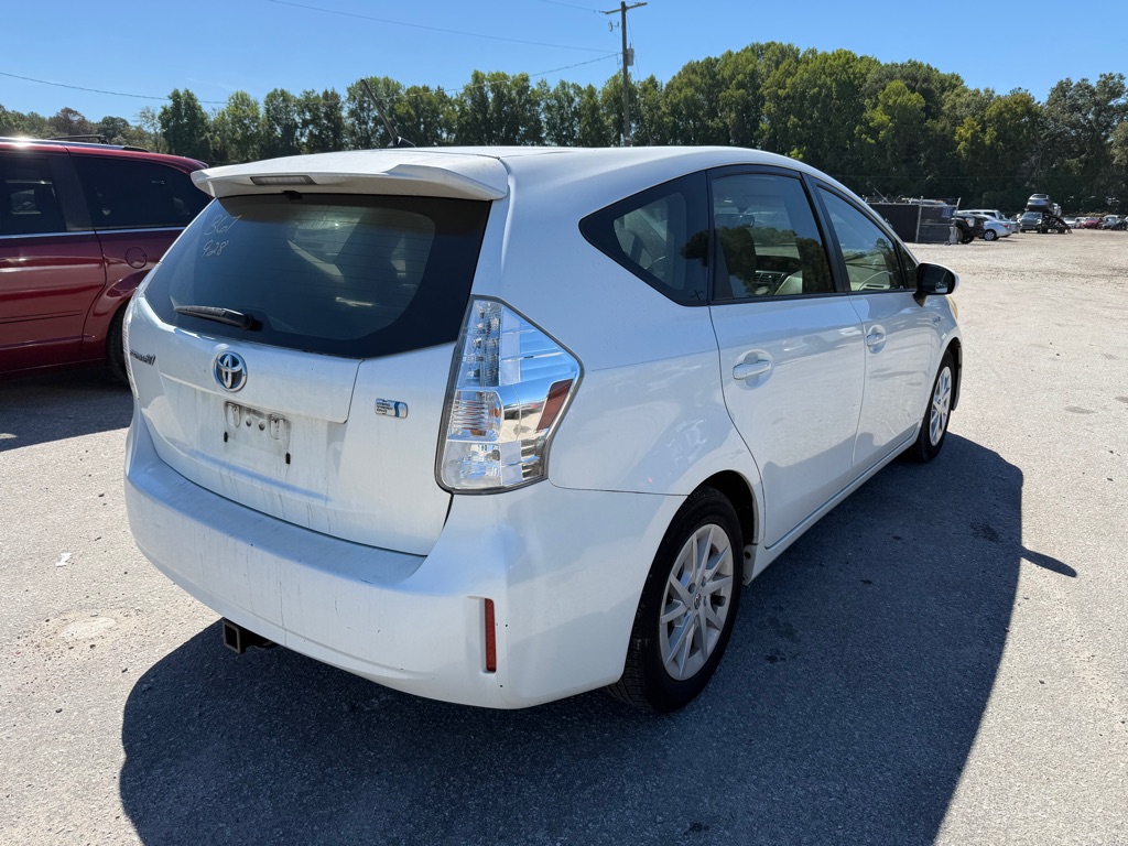 Photo 4 of this TOYOTA PRIUS V