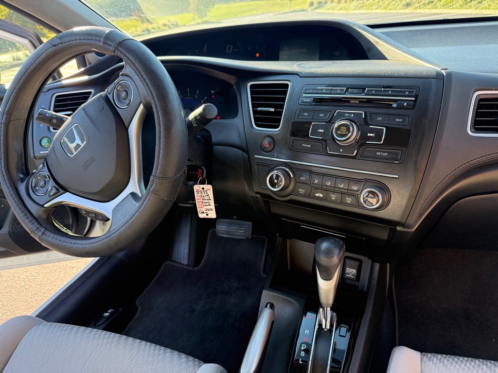Photo 15 of this HONDA CIVIC
