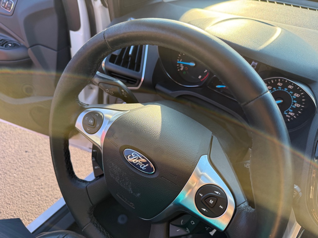 Photo 24 of this FORD ESCAPE