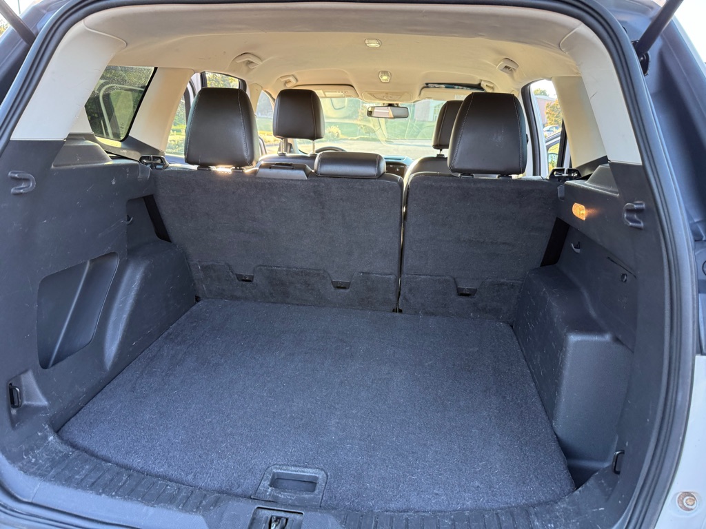 Photo 17 of this FORD ESCAPE