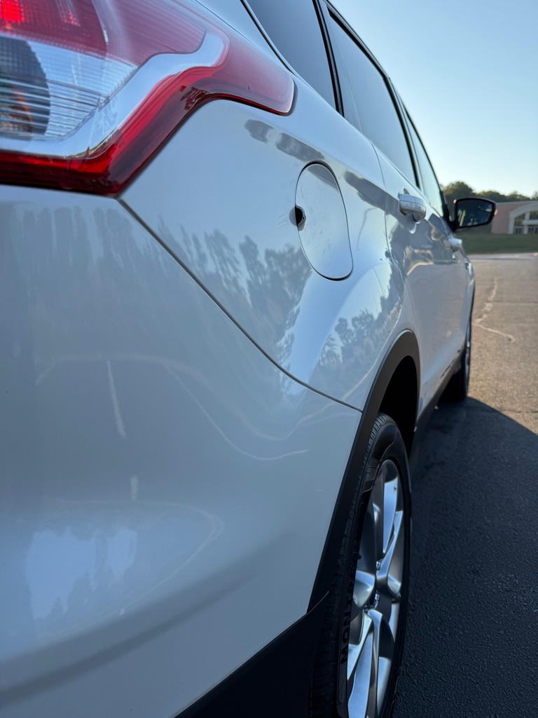 Photo 32 of this FORD ESCAPE