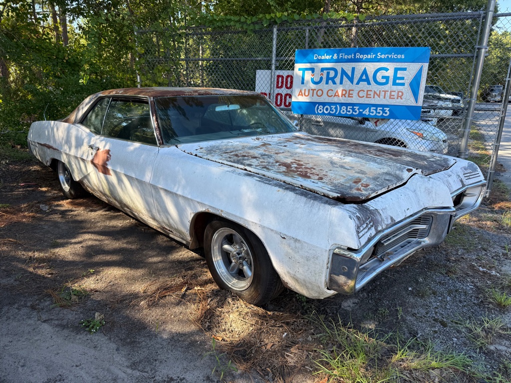 Photo 3 of this PONTIAC GRAND PRIX