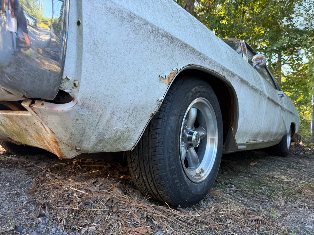 Photo 11 of this PONTIAC GRAND PRIX
