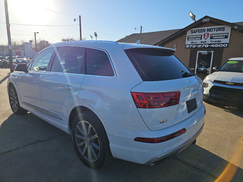 Photo 6 of this AUDI Q7