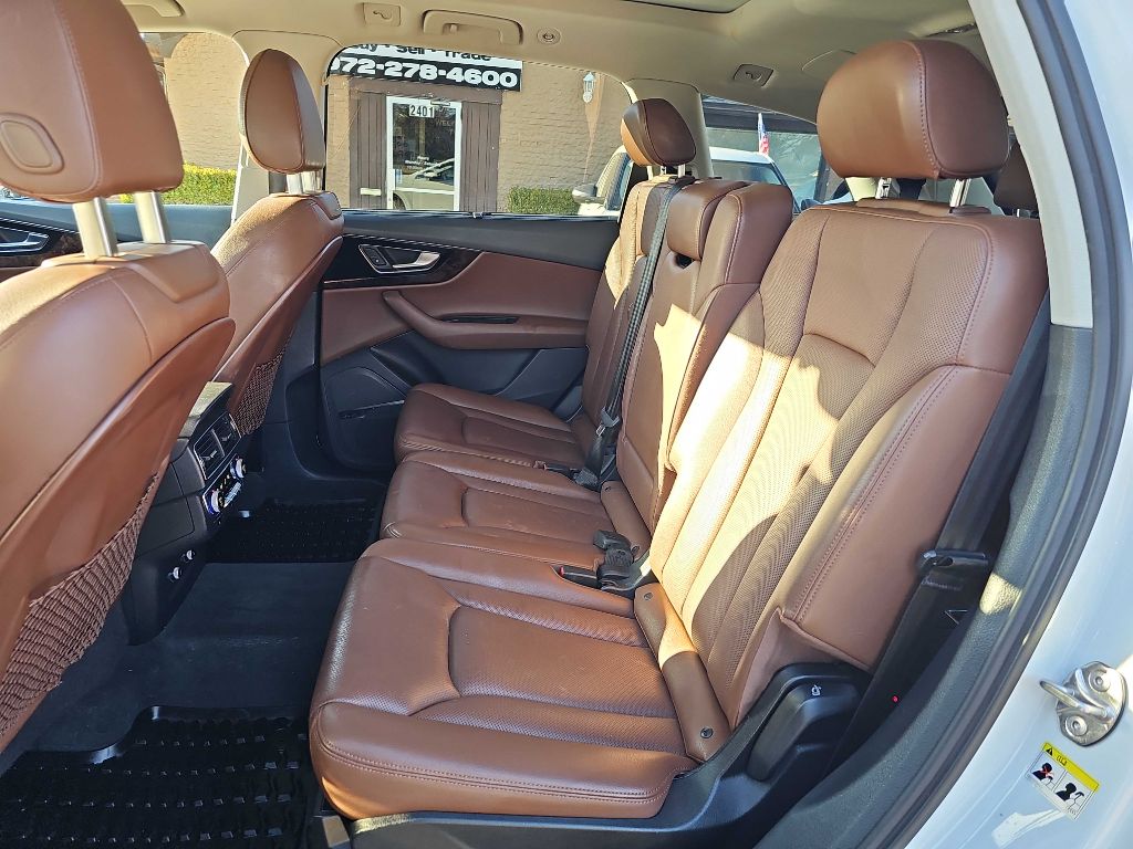 Photo 16 of this AUDI Q7