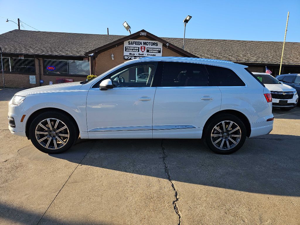 Photo 3 of this AUDI Q7