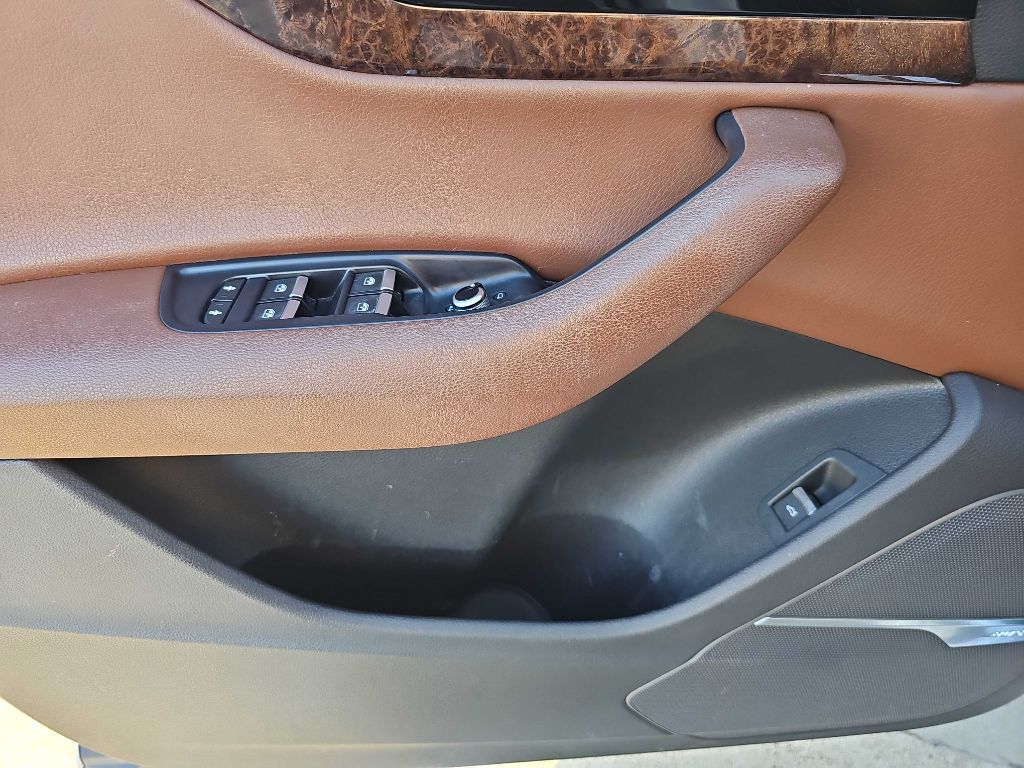 Photo 25 of this AUDI Q7