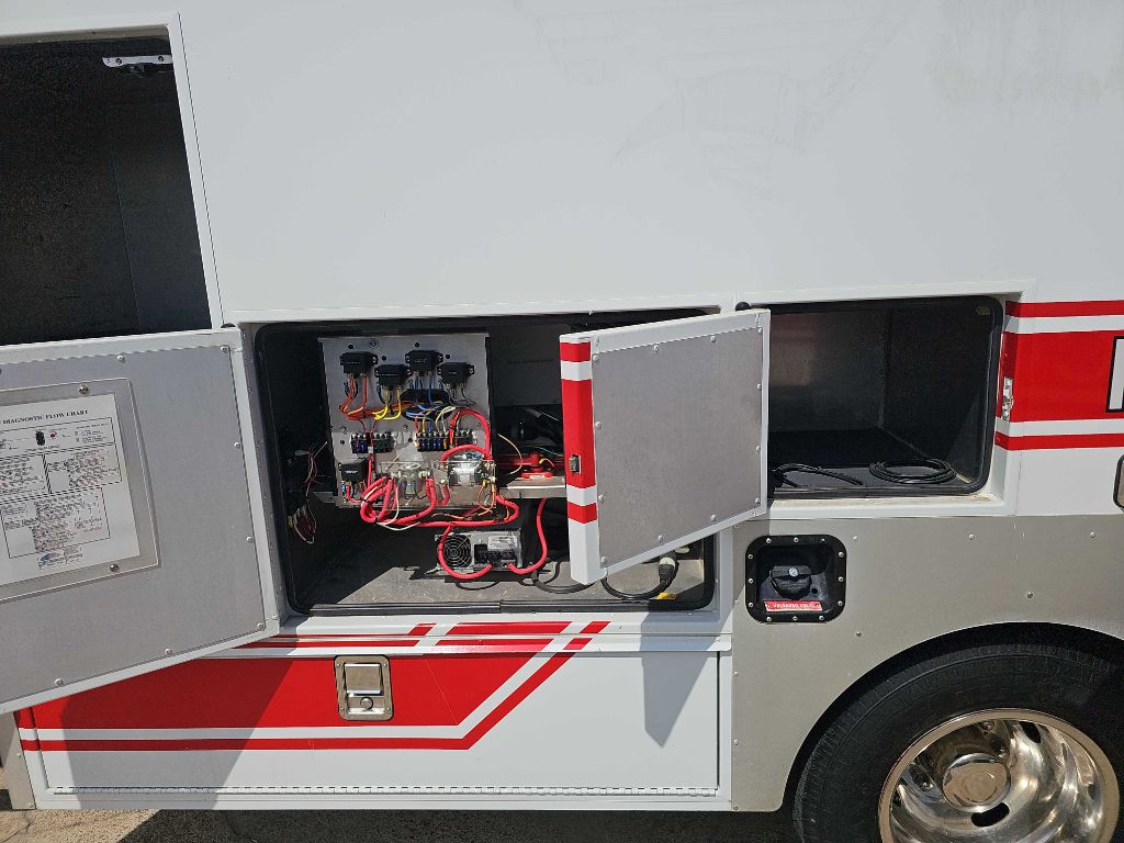Photo 17 of this FORD F350
