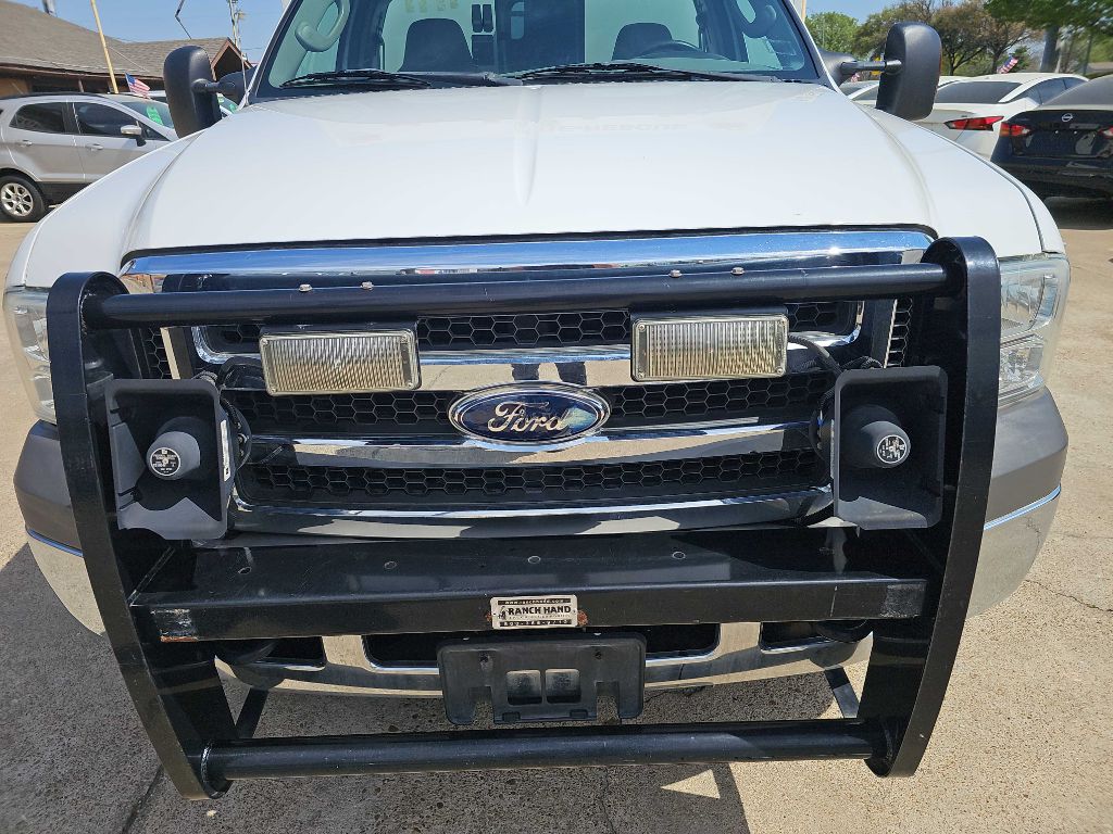 Photo 10 of this FORD F350