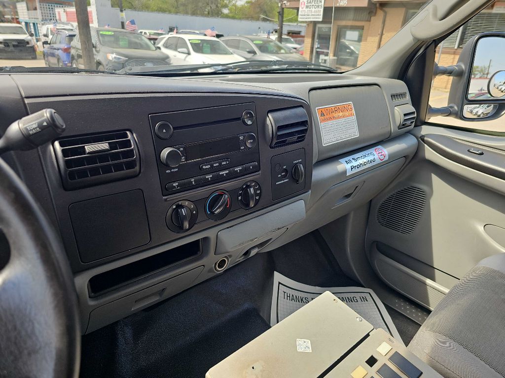 Photo 38 of this FORD F350