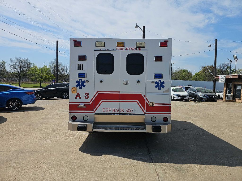 Photo 6 of this FORD F350