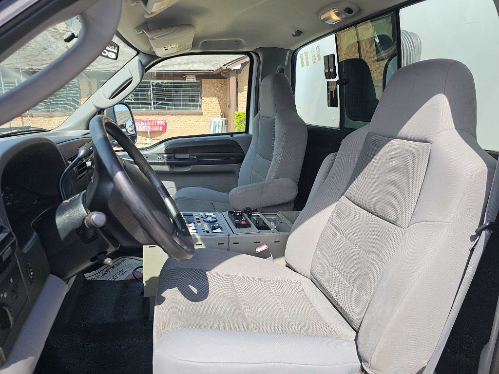 Photo 11 of this FORD F350