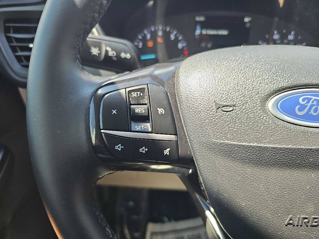 Photo 23 of this FORD ESCAPE
