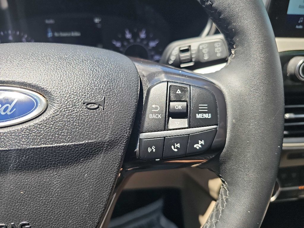 Photo 24 of this FORD ESCAPE