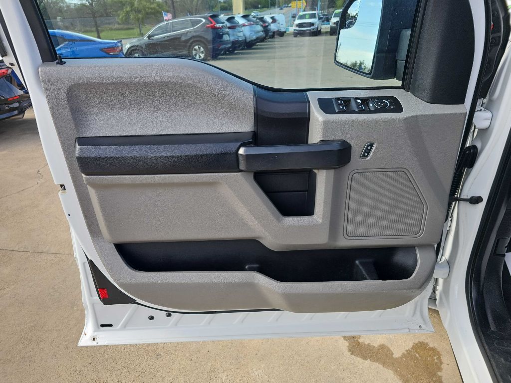 Photo 13 of this FORD F150