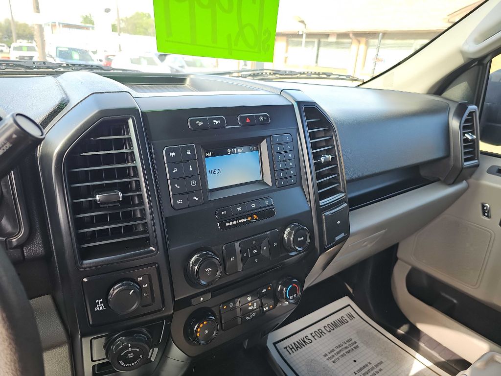 Photo 26 of this FORD F150