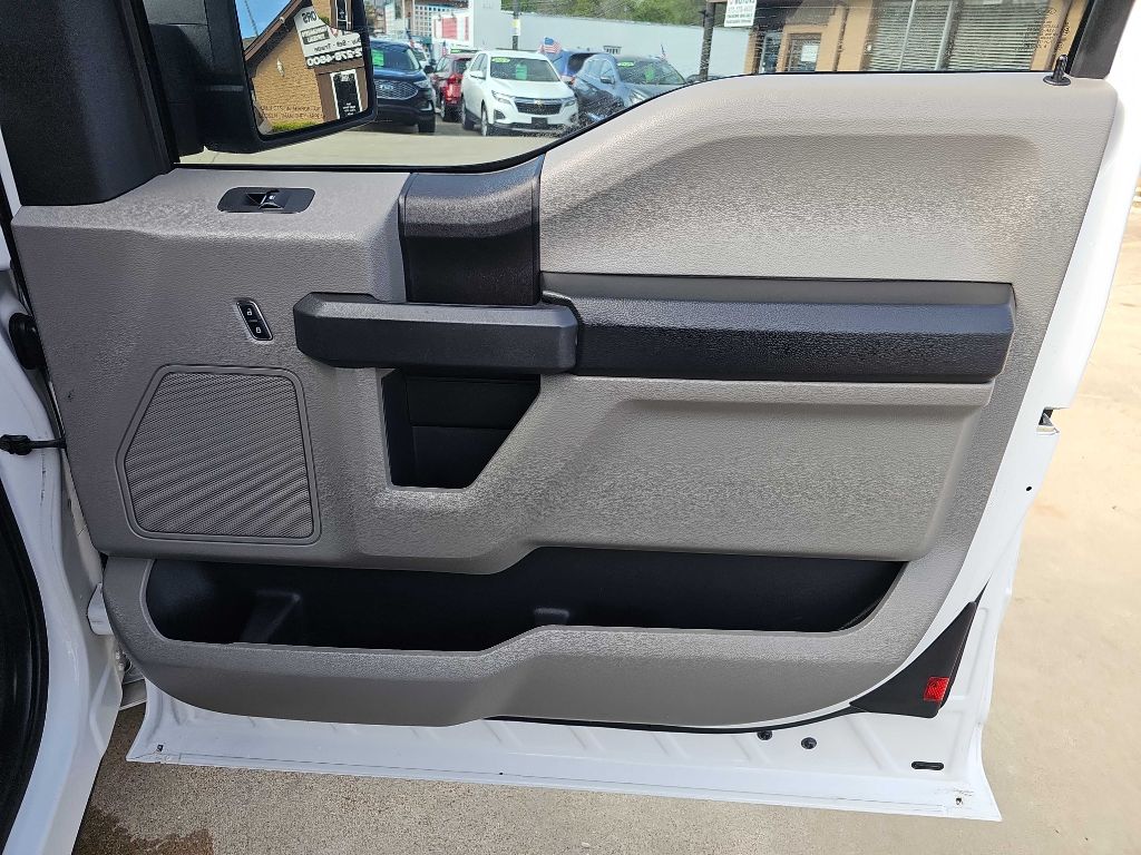 Photo 14 of this FORD F150