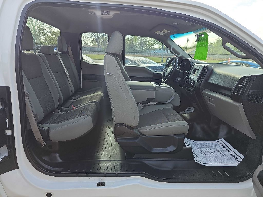 Photo 18 of this FORD F150