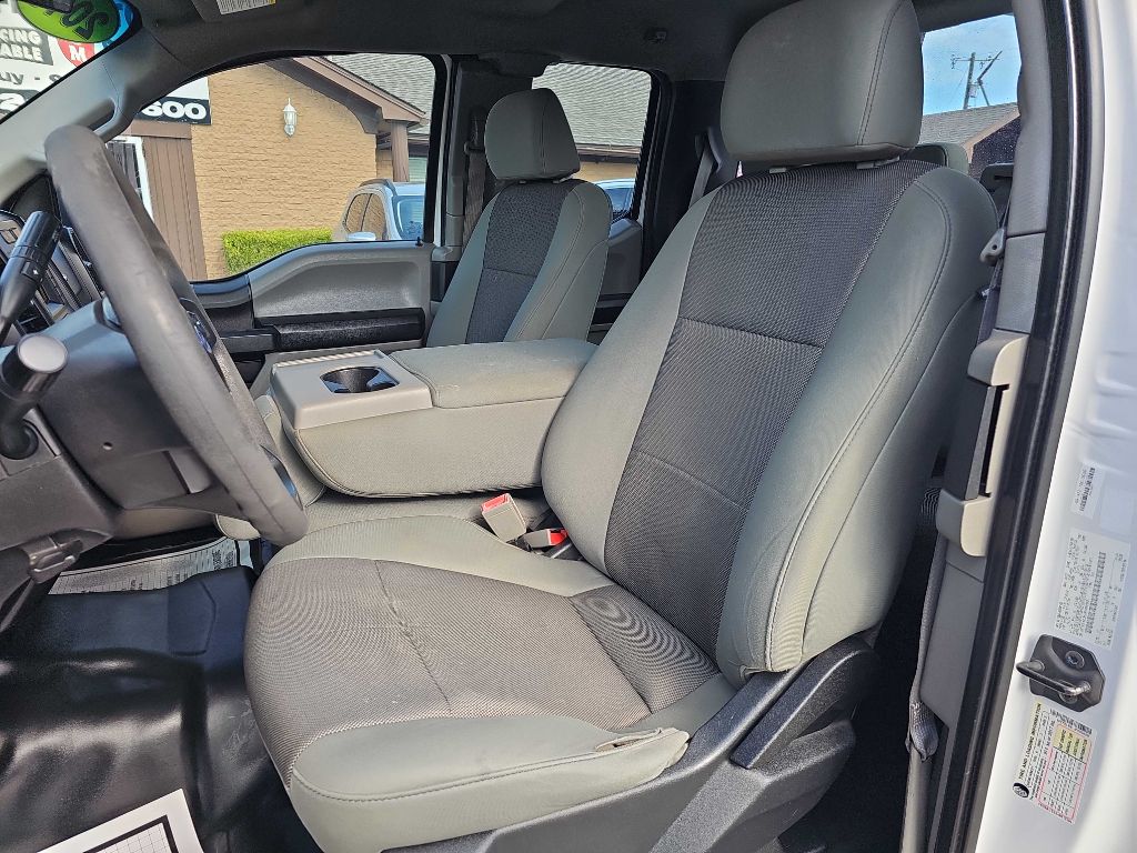 Photo 15 of this FORD F150