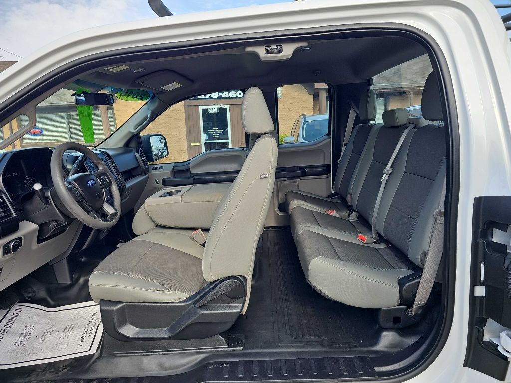 Photo 12 of this FORD F150