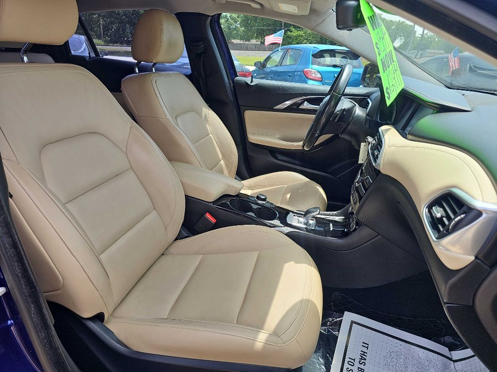 Photo 19 of this INFINITI QX30
