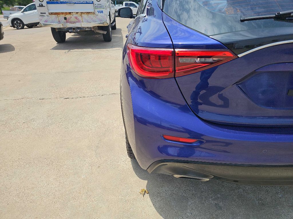 Photo 10 of this INFINITI QX30
