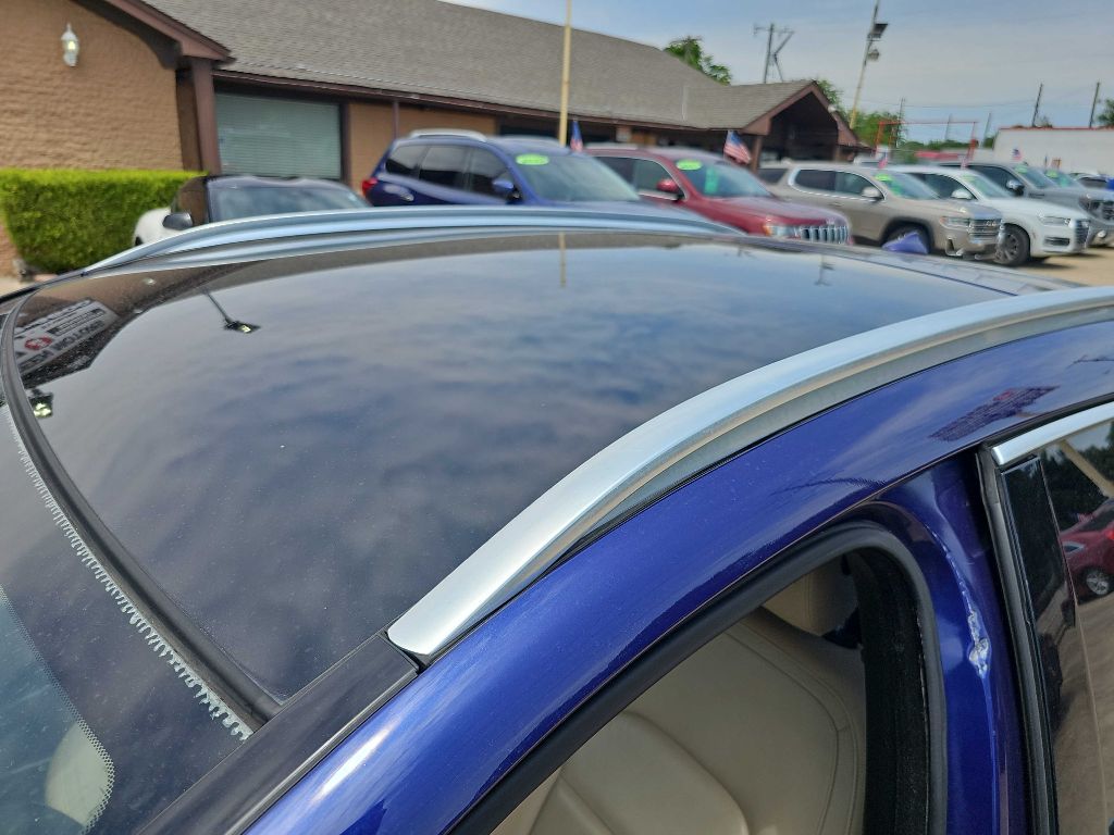 Photo 30 of this INFINITI QX30