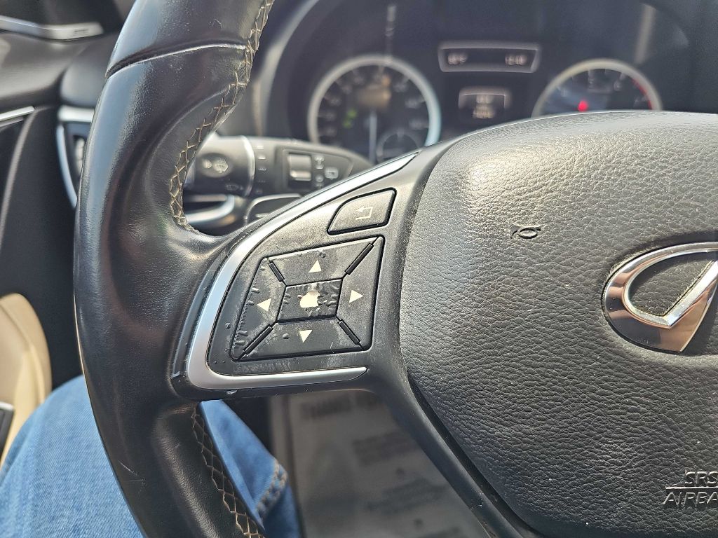 Photo 24 of this INFINITI QX30