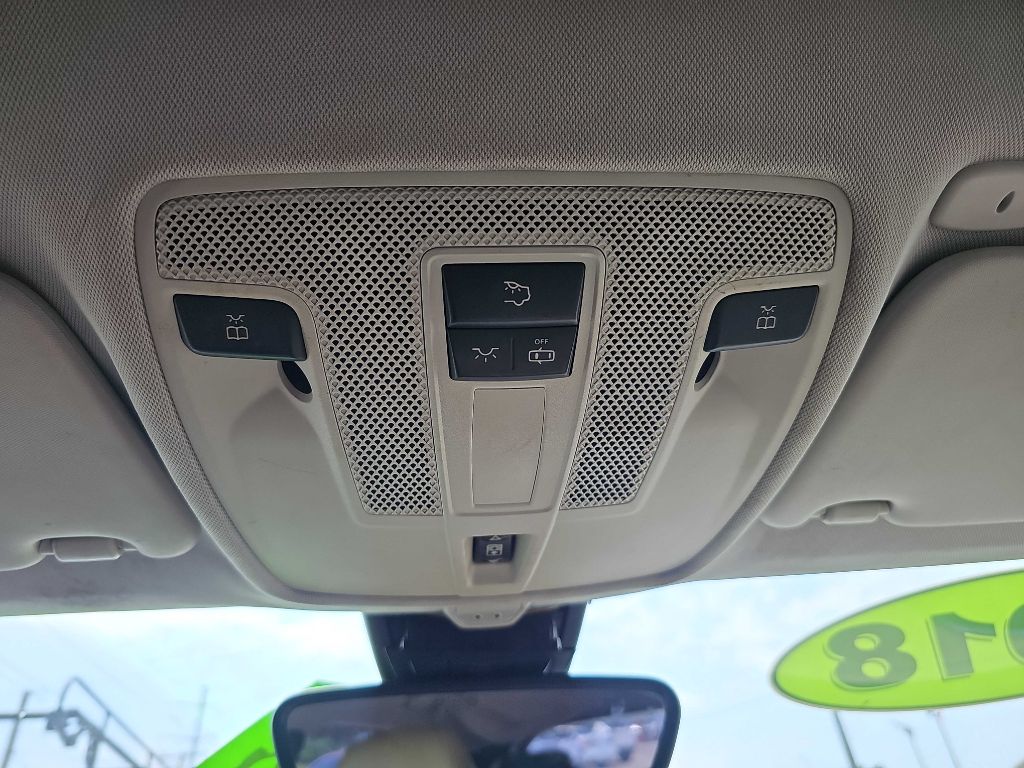 Photo 29 of this INFINITI QX30