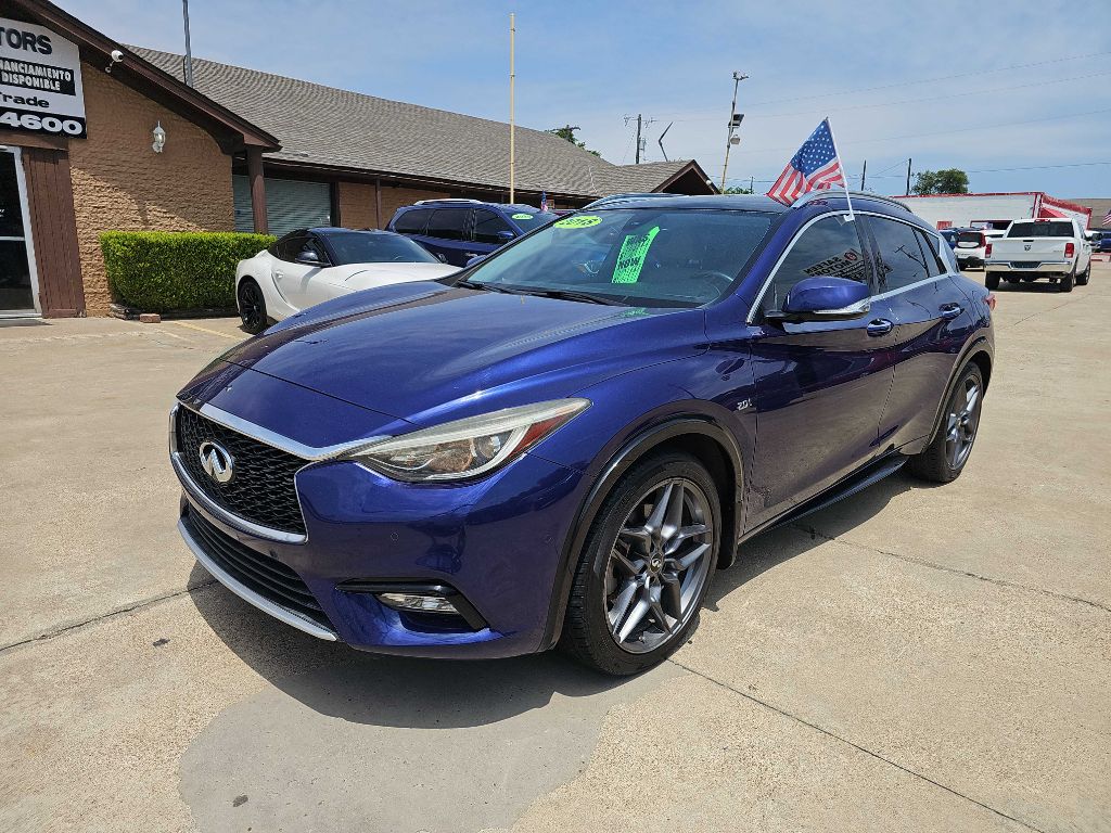 Photo 7 of this INFINITI QX30