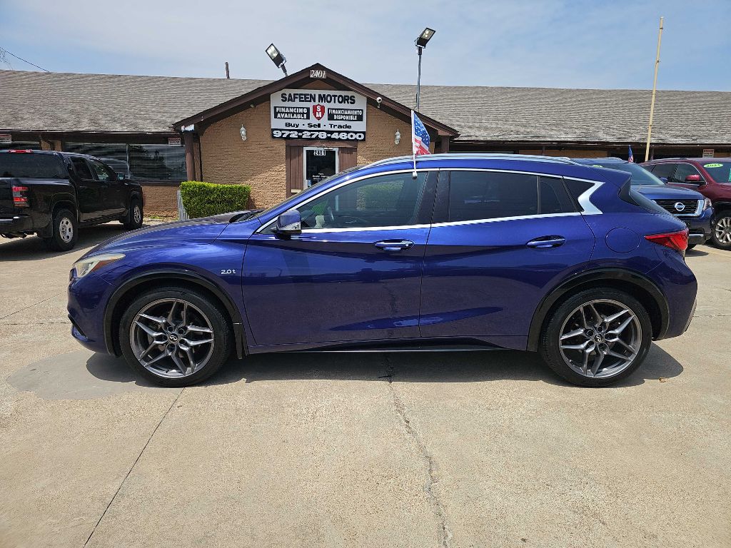 Photo 3 of this INFINITI QX30