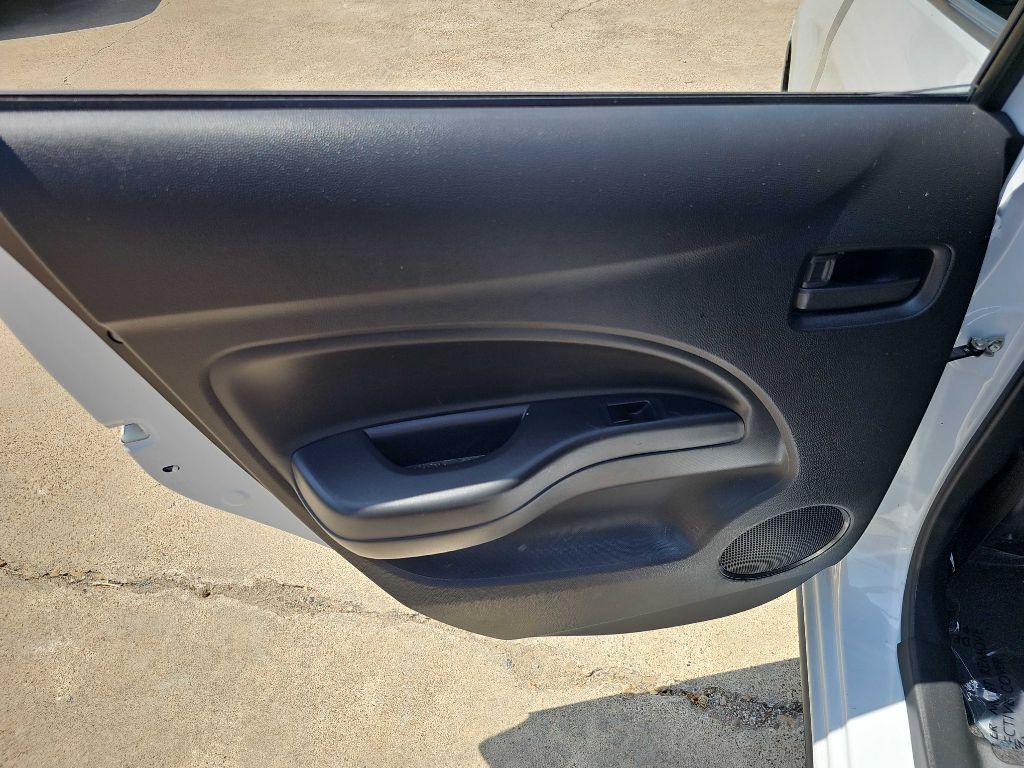 Photo 14 of this MITSUBISHI MIRAGE