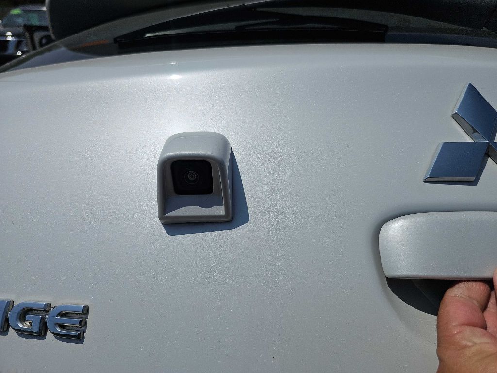 Photo 31 of this MITSUBISHI MIRAGE