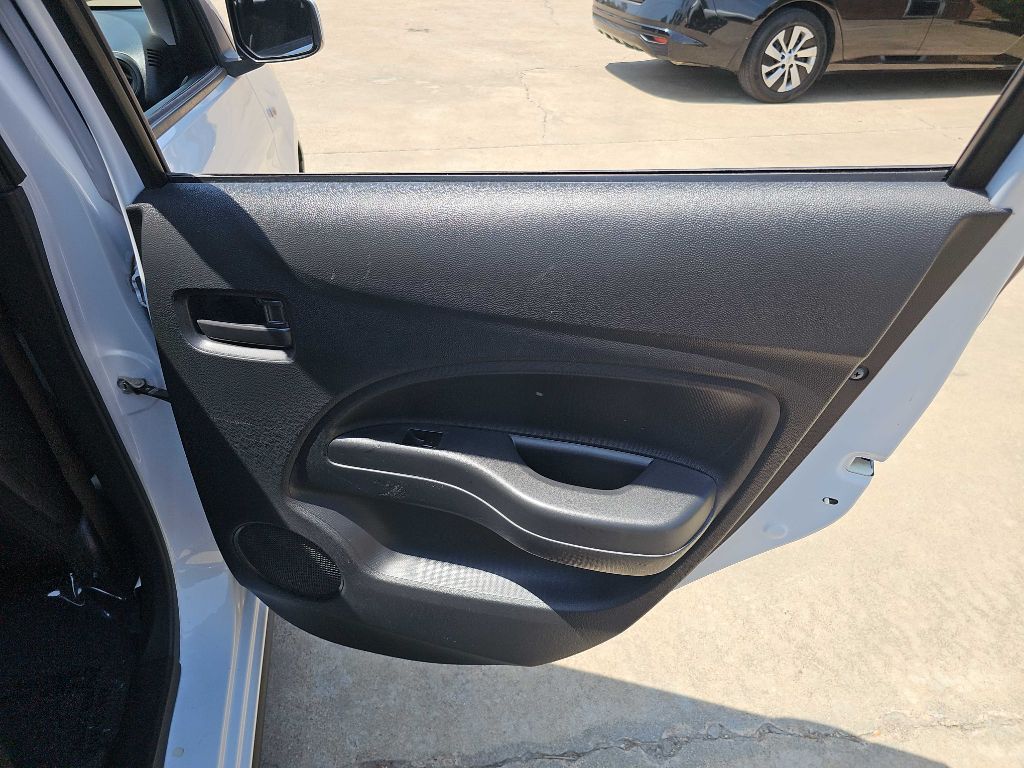Photo 16 of this MITSUBISHI MIRAGE