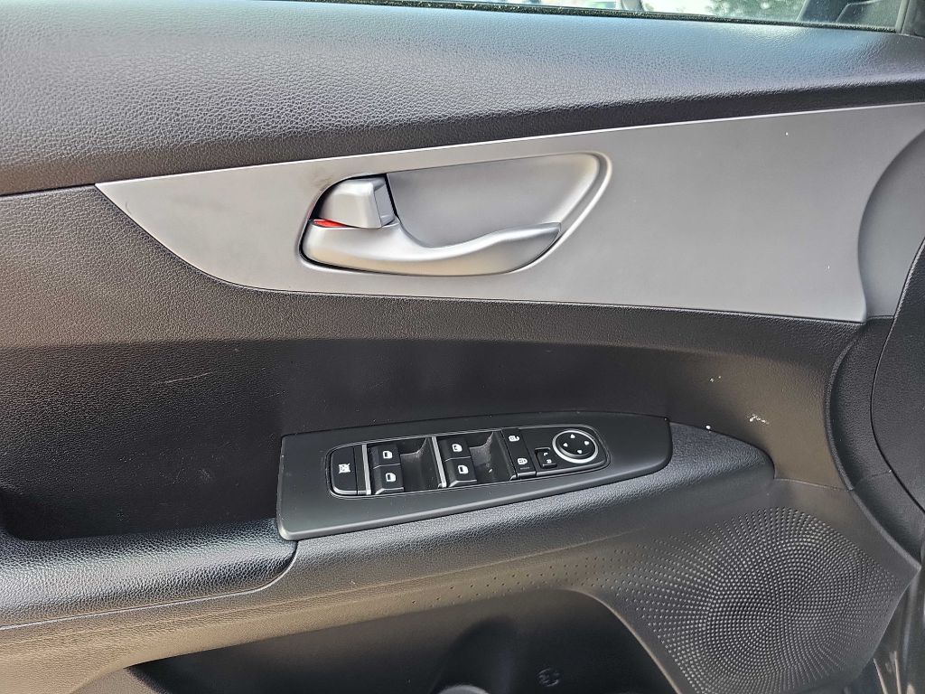 Photo 20 of this KIA FORTE