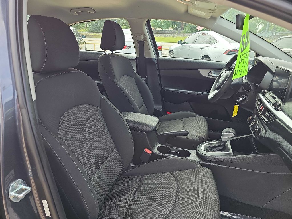 Photo 19 of this KIA FORTE