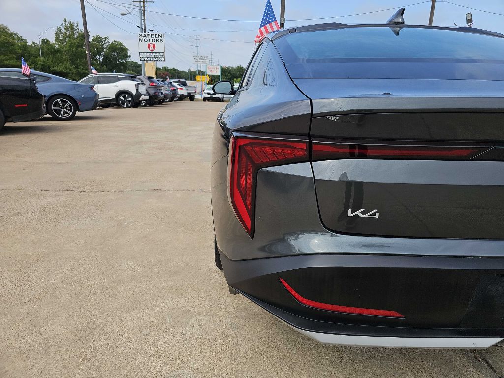 Photo 9 of this KIA K4