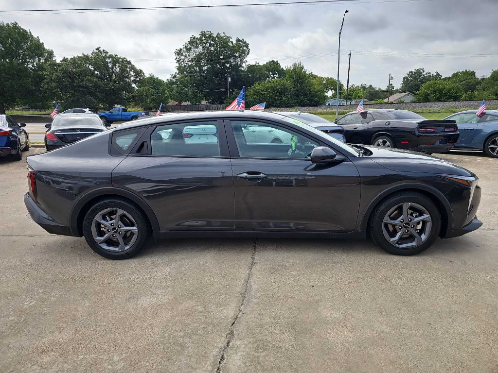 Photo 4 of this KIA K4