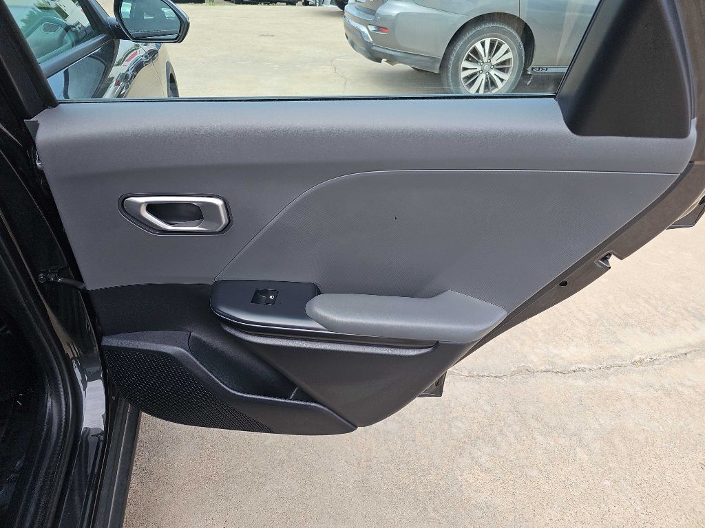 Photo 16 of this KIA K4