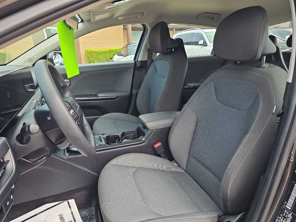 Photo 37 of this KIA K4