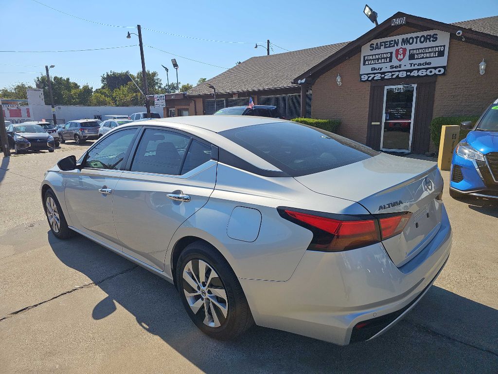 Photo 3 of this NISSAN ALTIMA