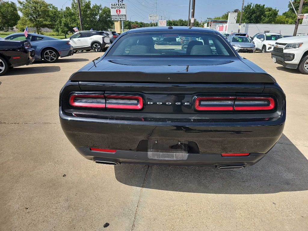 Photo 5 of this DODGE CHALLENGER