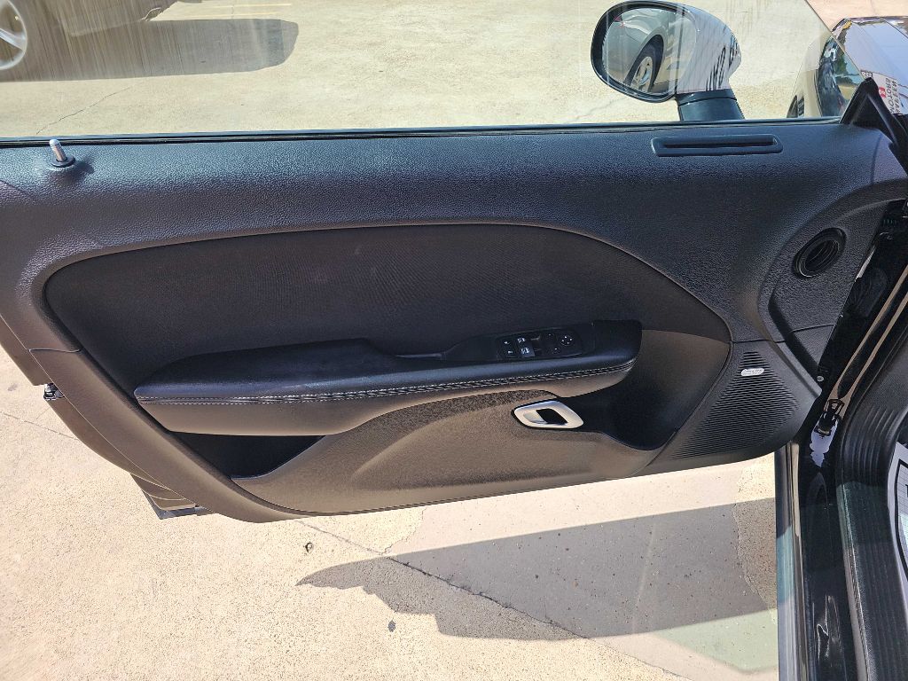 Photo 12 of this DODGE CHALLENGER