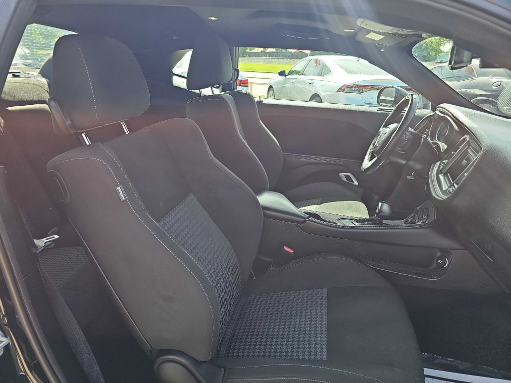Photo 15 of this DODGE CHALLENGER