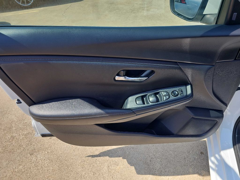 Photo 81 of this NISSAN SENTRA