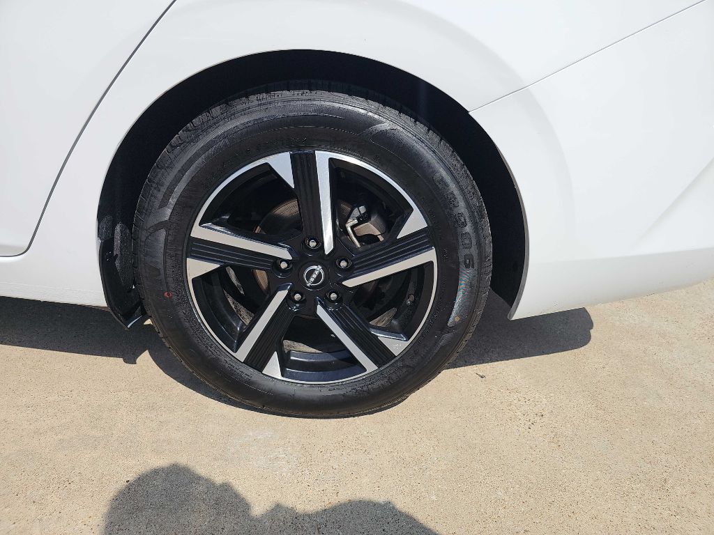 Photo 45 of this NISSAN SENTRA