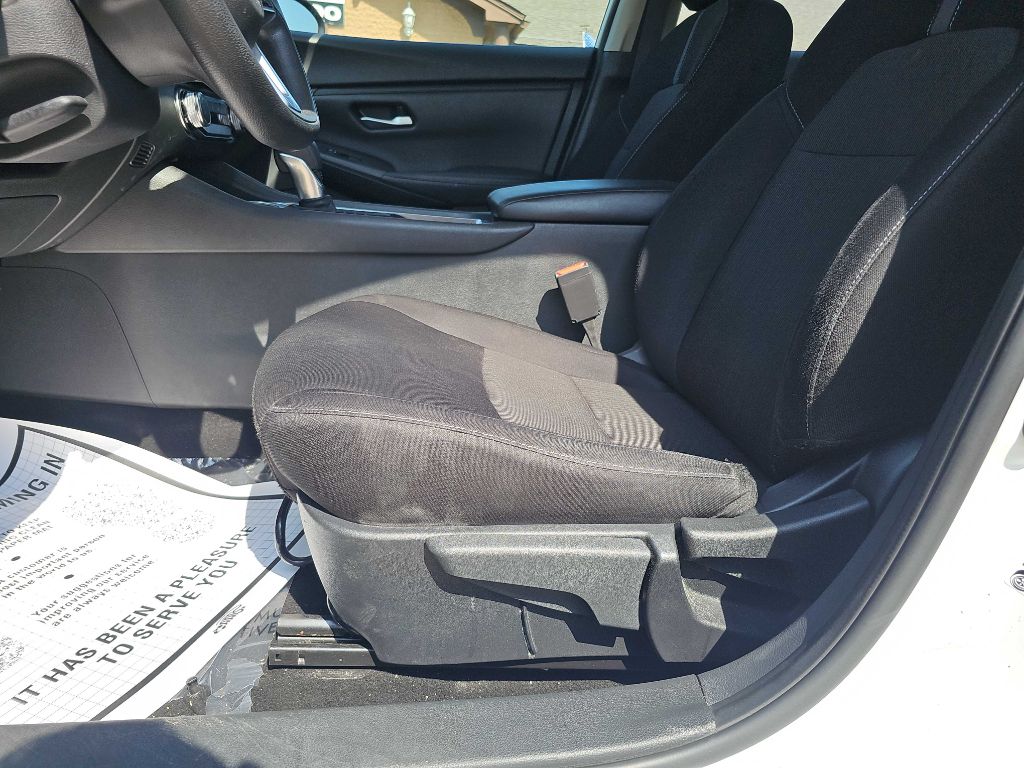 Photo 20 of this NISSAN SENTRA